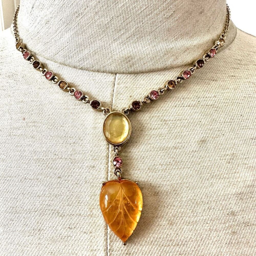 Heart leaf pendant necklace
